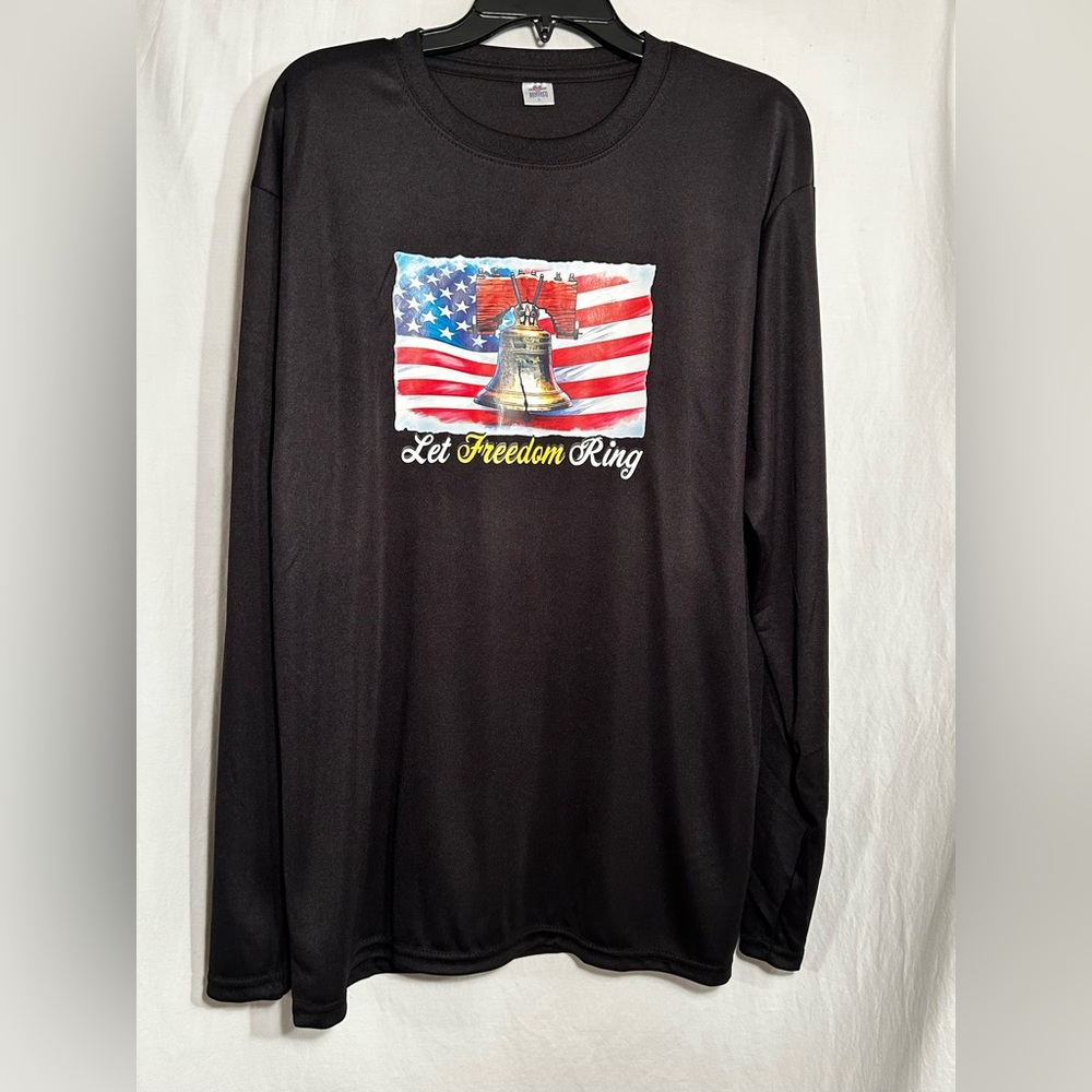 MENS NWOT LARGE LONG LET FREEDOM RING LONG SLEEVE POLYESTER T-SHIRT